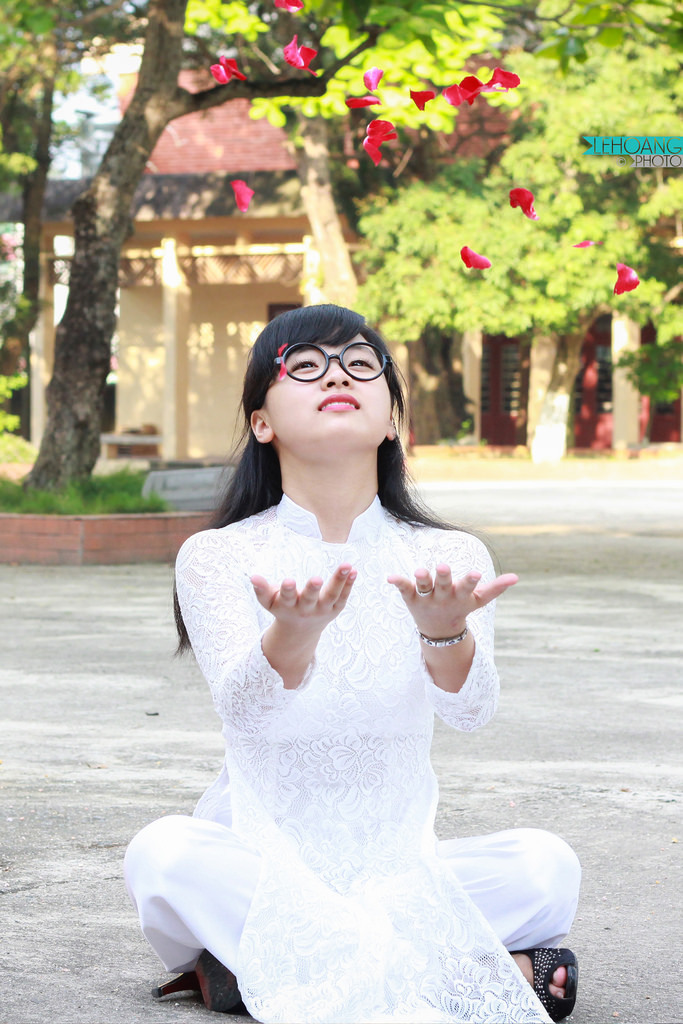 女警花三級(jí)高清播放